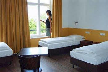 Hostel Studio * The Hague