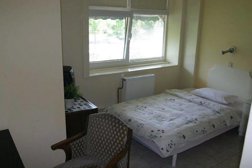 Hostel Studio Hostel *